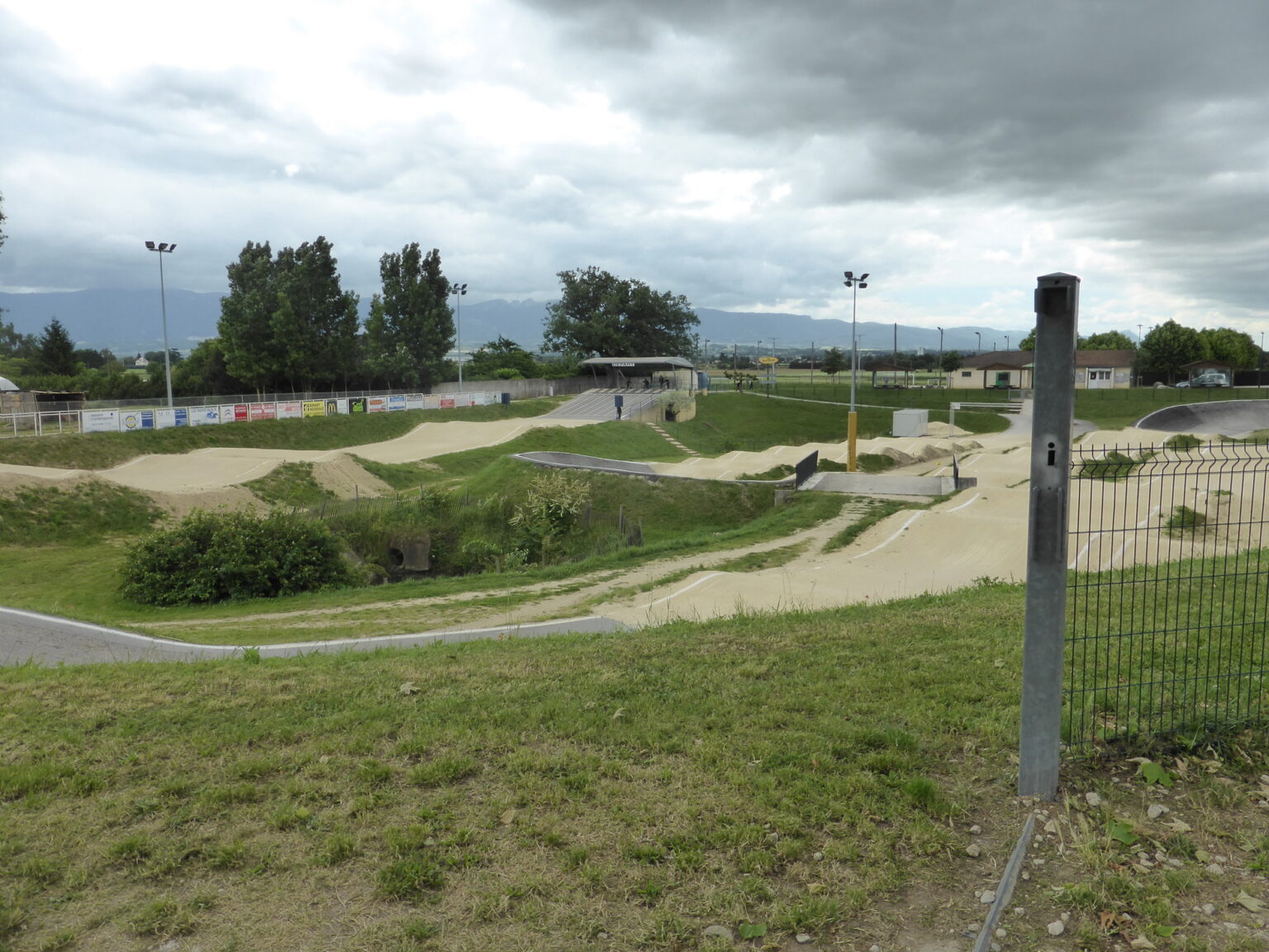 In Mours-St-Eusèbe ligt deze bmx-baan.