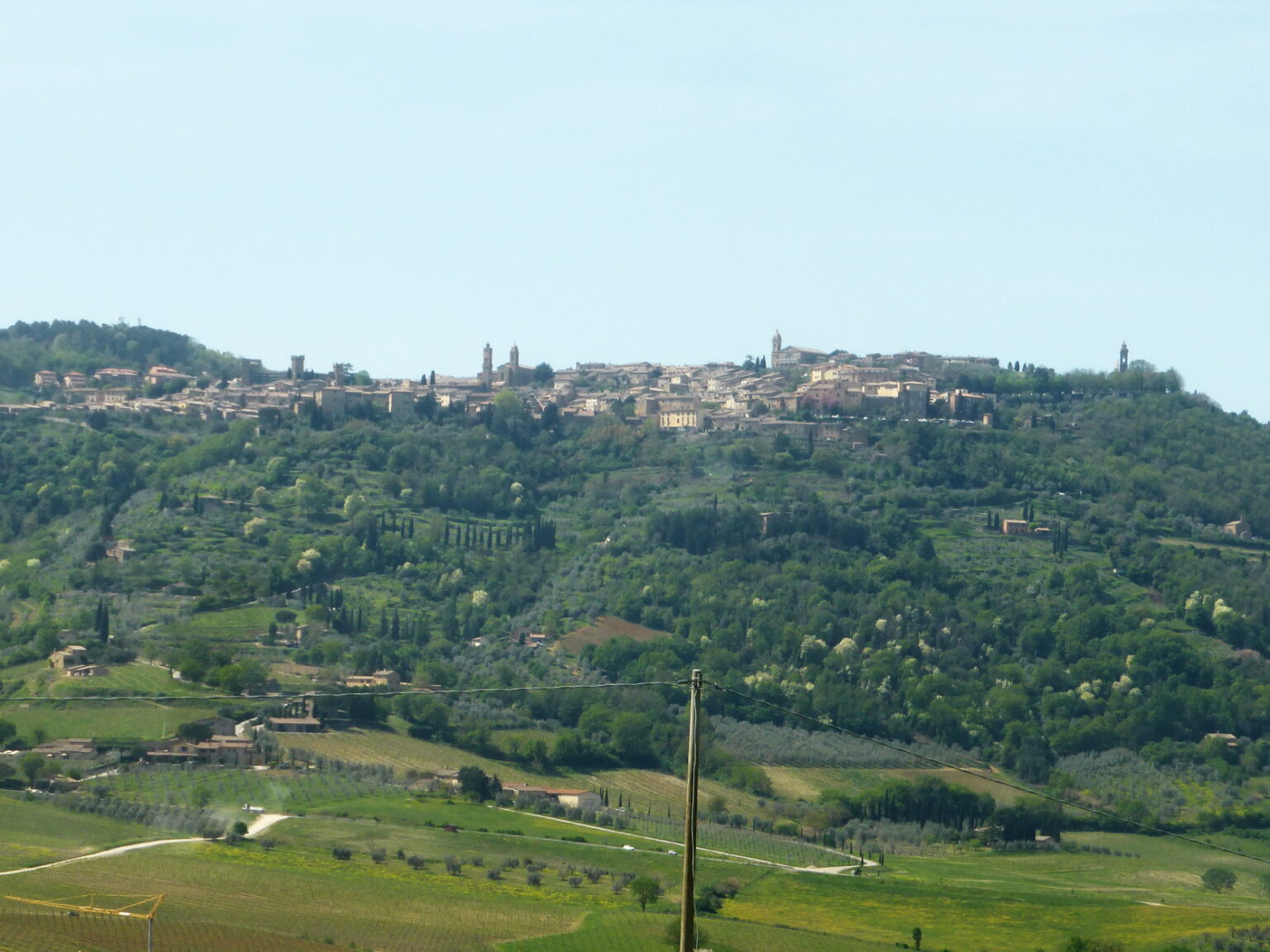 We kijken uit op Montalcino.